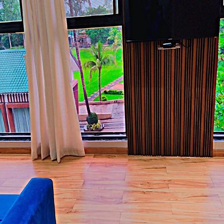 Paramount Riverfront Resort & Spa, Karjat Kültér fotó