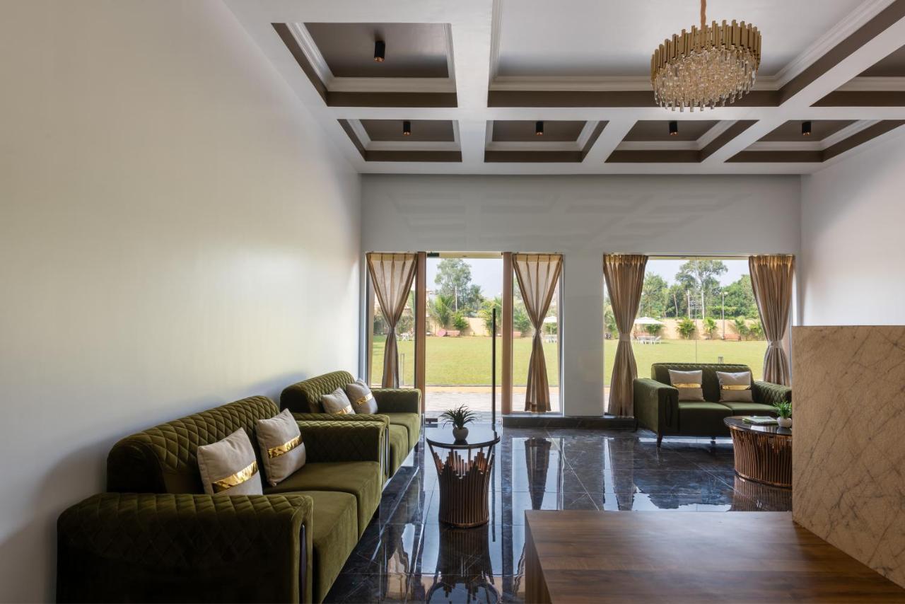 Paramount Riverfront Resort & Spa, Karjat Kültér fotó