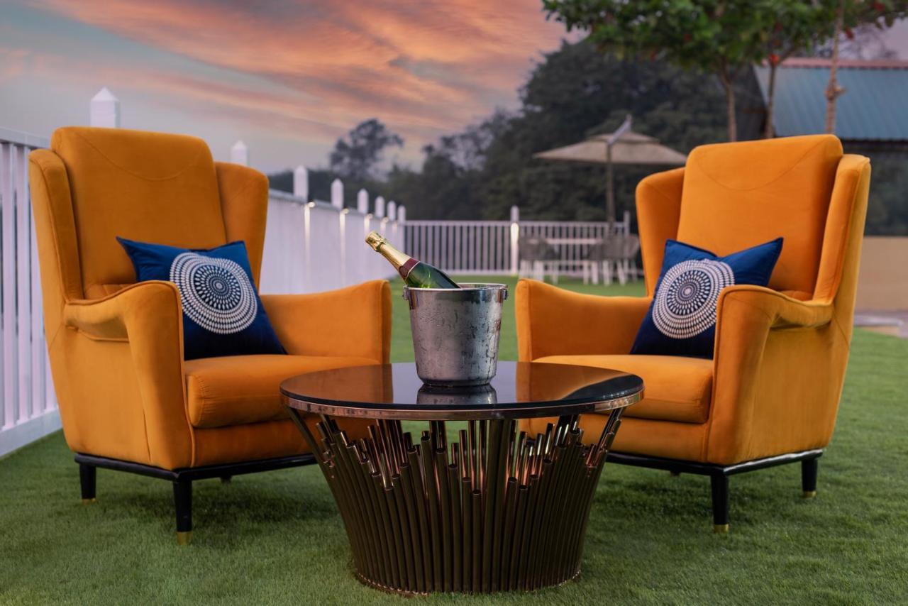 Paramount Riverfront Resort & Spa, Karjat Kültér fotó