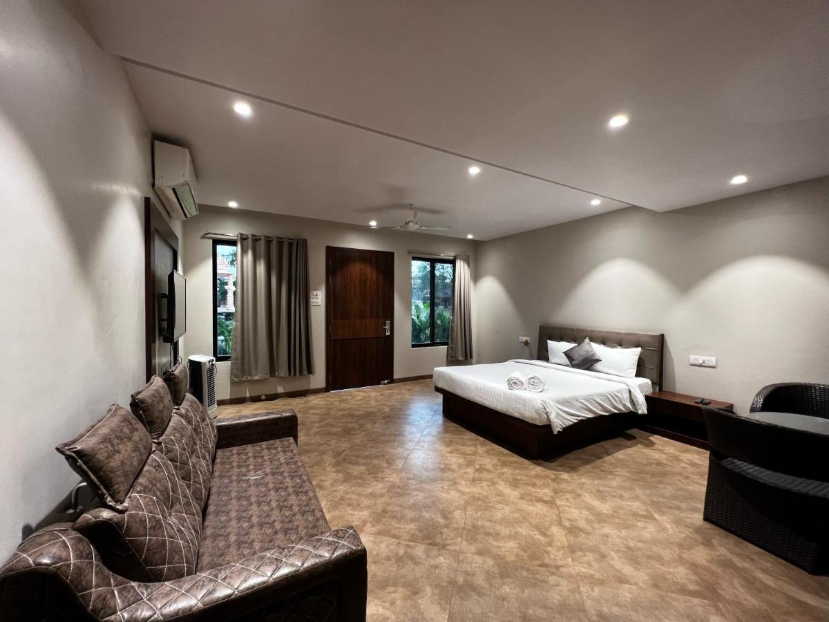 Paramount Riverfront Resort & Spa, Karjat Kültér fotó