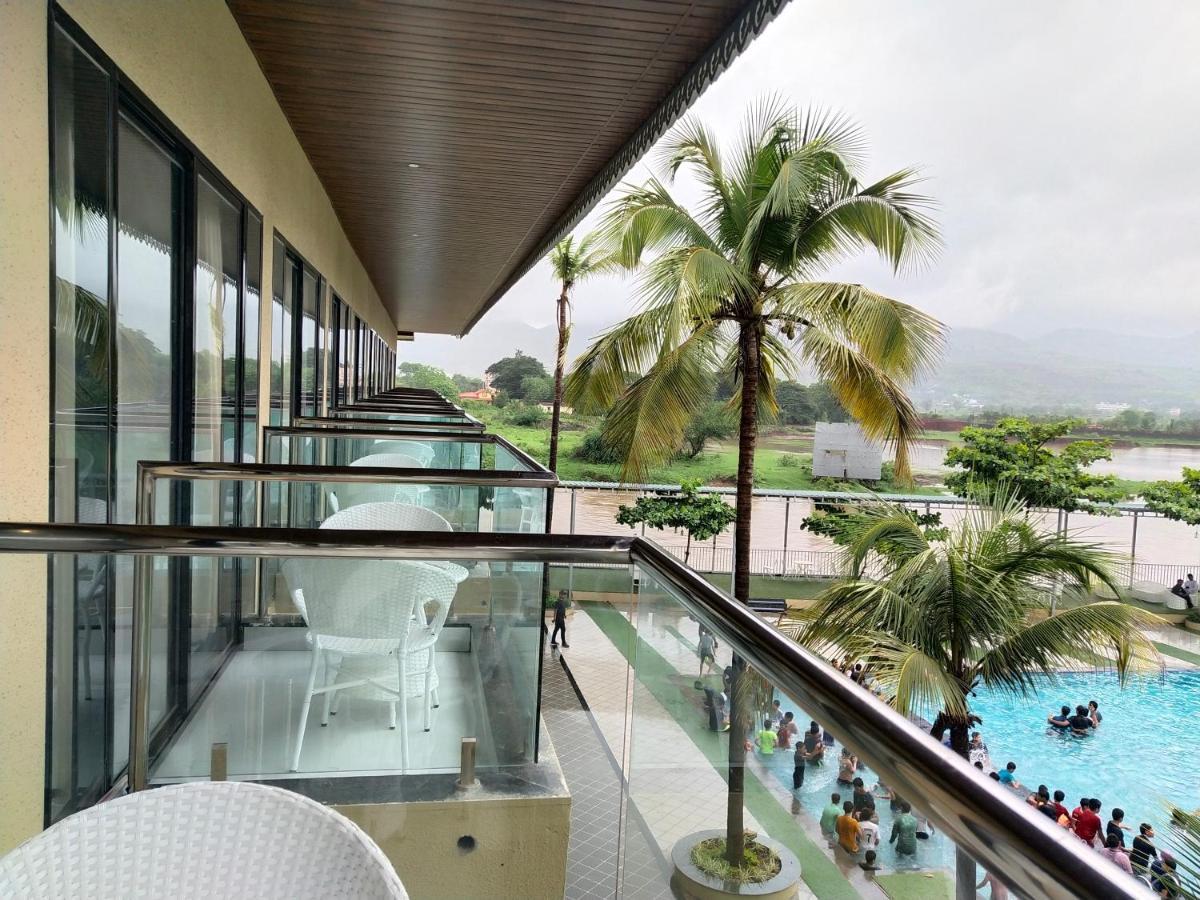 Paramount Riverfront Resort & Spa, Karjat Kültér fotó
