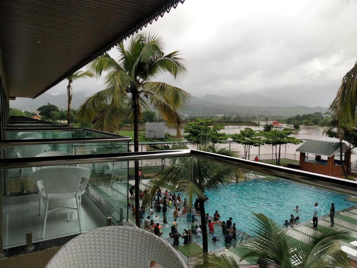 Paramount Riverfront Resort & Spa, Karjat Kültér fotó