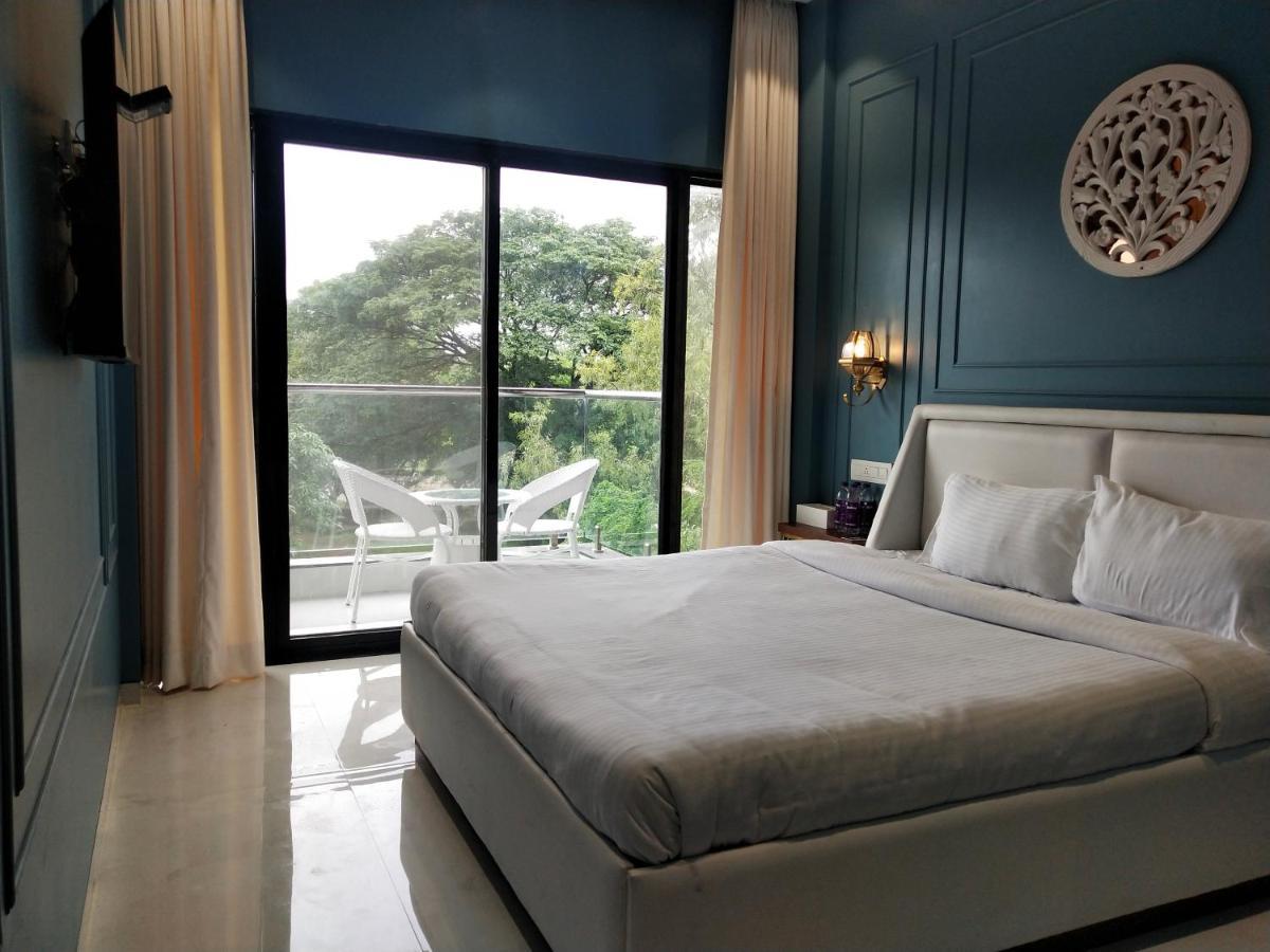Paramount Riverfront Resort & Spa, Karjat Kültér fotó