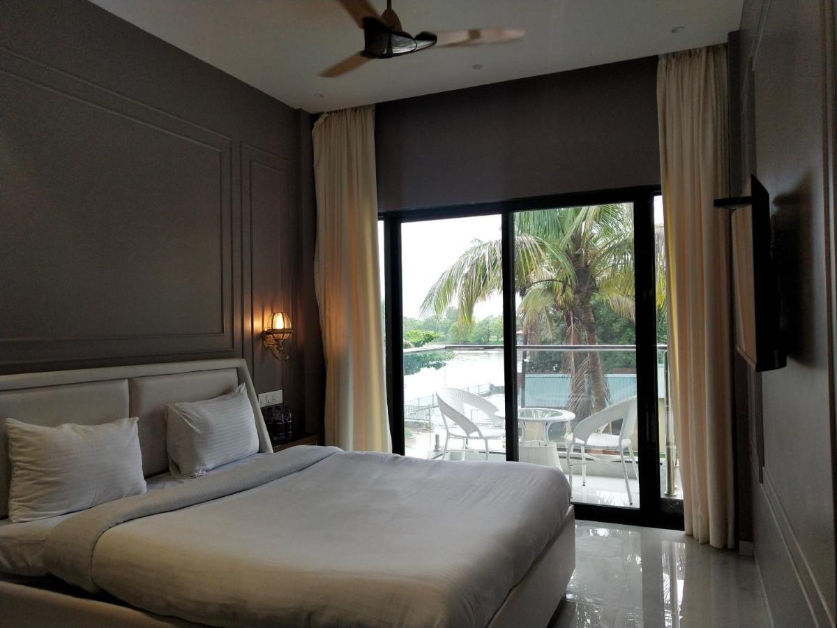 Paramount Riverfront Resort & Spa, Karjat Kültér fotó