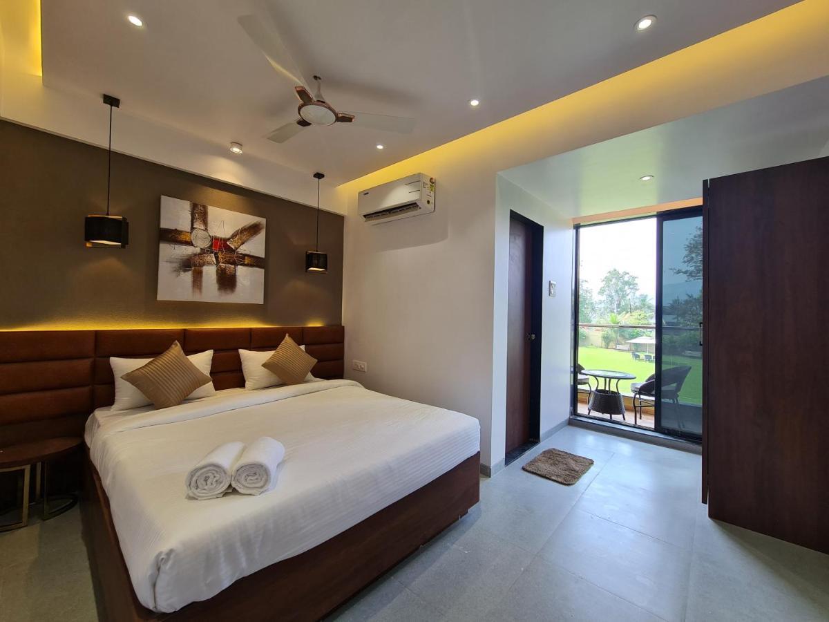 Paramount Riverfront Resort & Spa, Karjat Kültér fotó