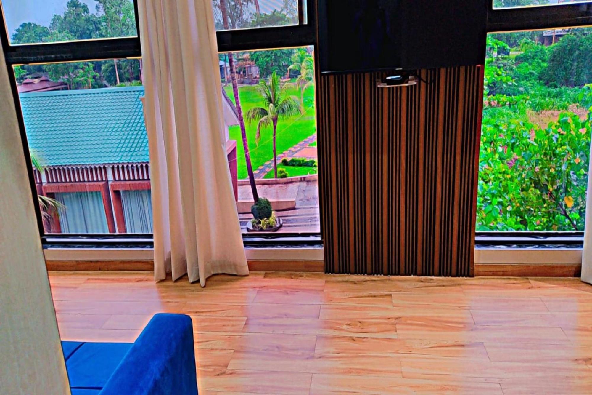 Paramount Riverfront Resort & Spa, Karjat Kültér fotó