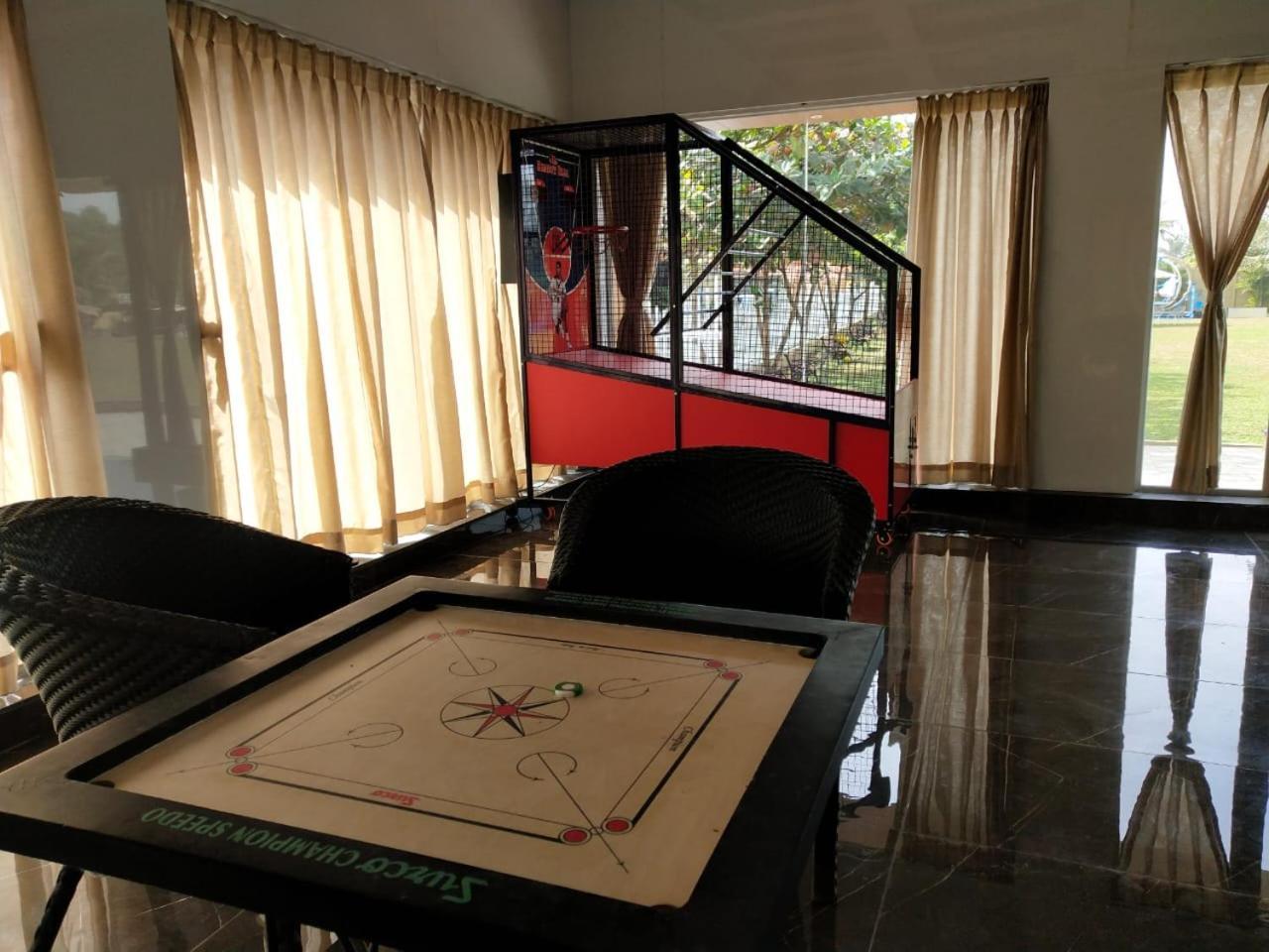 Paramount Riverfront Resort & Spa, Karjat Kültér fotó
